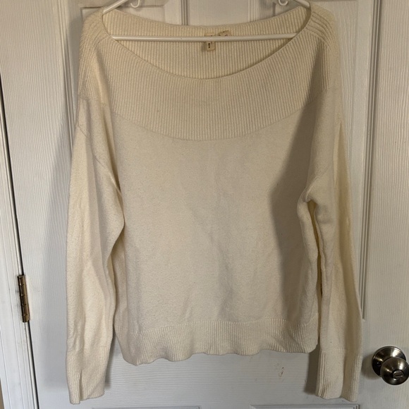 Anthropologie Cream Scoop Neck Off the Shoulder Sweater size Medium - Picture 2 of 11